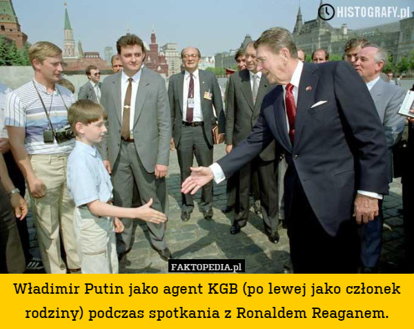 Władimir Putin jako agent KGB (po lewej jako członek rodziny) podczas spotkania z Ronaldem Reaganem. 