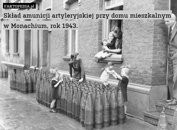 Skład amunicji artyleryjskiej przy domu mieszkalnym w Monachium, rok 1943. 