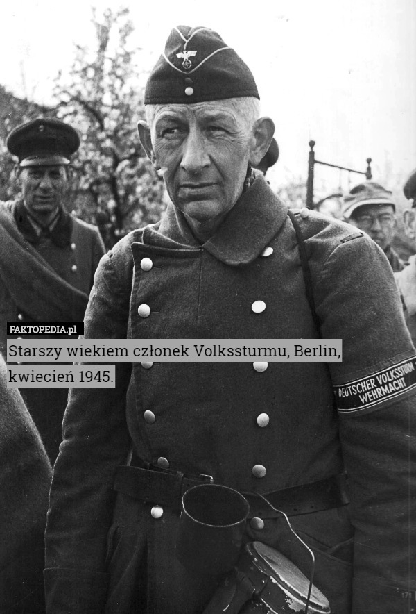 Starszy wiekiem członek Volkssturmu, Berlin, kwiecień 1945. 