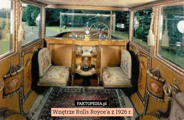 Wnętrze Rolls Royce'a z 1926 r. 