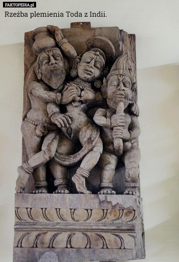 Rzeźba plemienia Toda z Indii. 