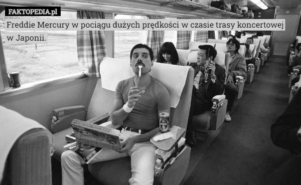 Freddie Mercury w pociągu dużych prędkości w czasie trasy koncertowej
w Japonii. 