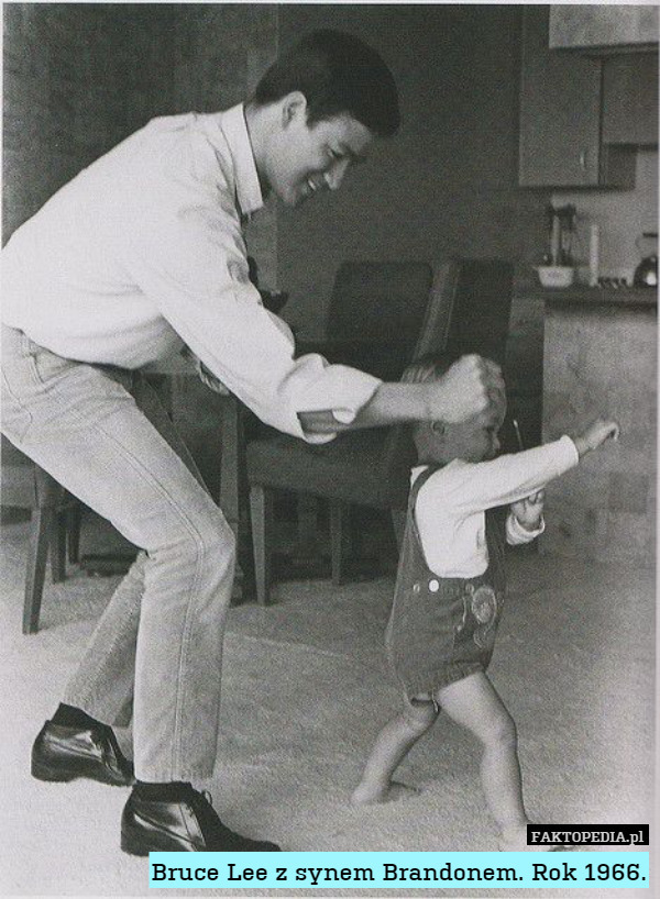 Bruce Lee z synem Brandonem. Rok 1966. 