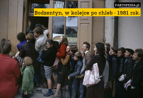 Bodzentyn, w kolejce po chleb - 1981 rok. 