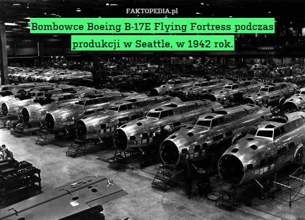 Bombowce Boeing B-17E Flying Fortress podczas produkcji w Seattle, w 1942 rok. 