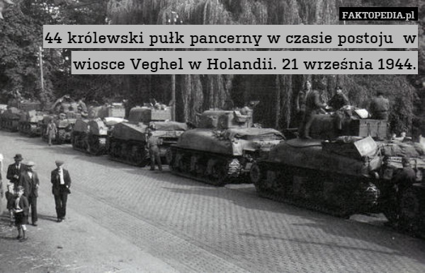44 królewski pułk pancerny w czasie postoju  w wiosce Veghel w Holandii. 21 września 1944. 