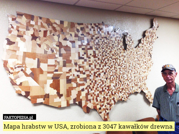 Mapa hrabstw w USA, zrobiona z 3047 kawałków drewna. 