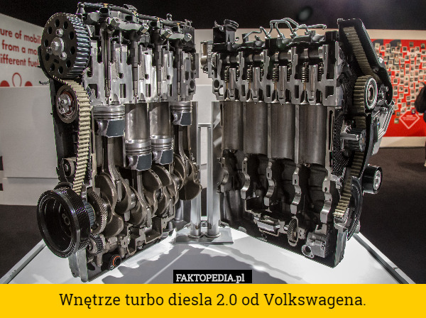 Wnętrze turbo diesla 2.0 od Volkswagena. 