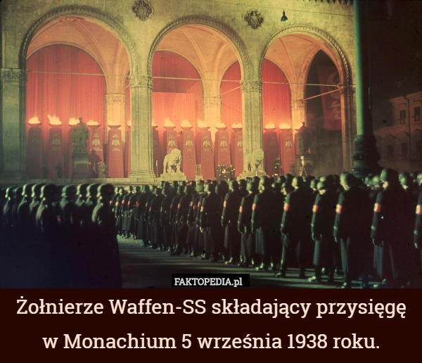 Żołnierze Waffen-SS składający przysięgę w Monachium 5 września 1938 roku. 