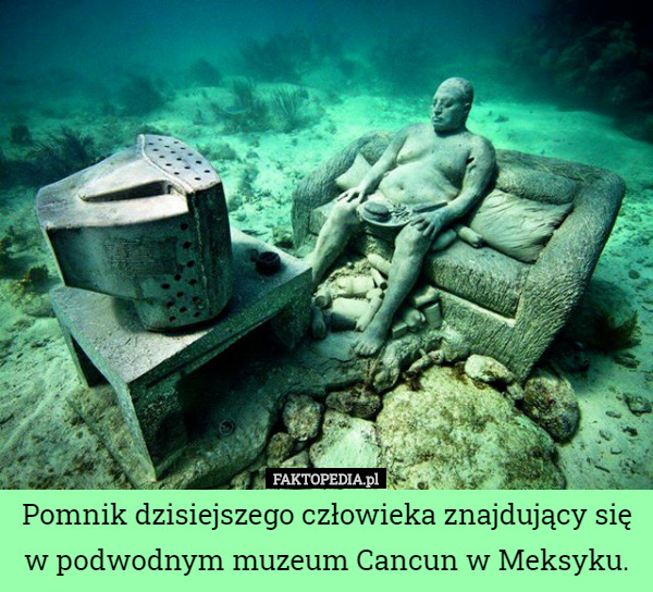 Pomnik dzisiejszego człowieka znajdujący się w podwodnym muzeum Cancun w Meksyku. 