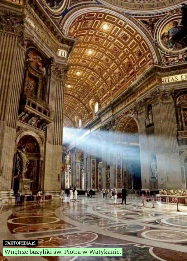 Wnętrze bazyliki św. Piotra w Watykanie. 