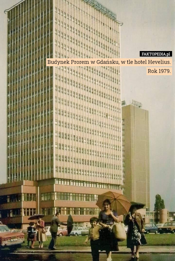 Budynek Prorem w Gdańsku, w tle hotel Hevelius.
Rok 1979. 