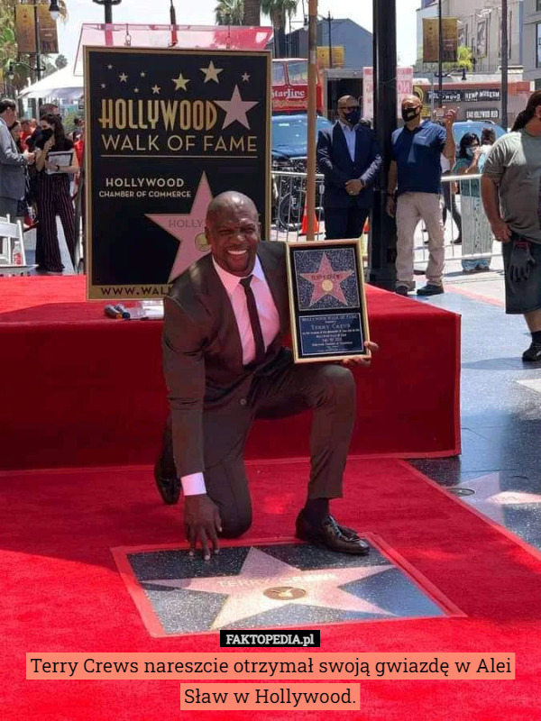 Terry Crews nareszcie otrzymał swoją gwiazdę w Alei Sław w Hollywood. 