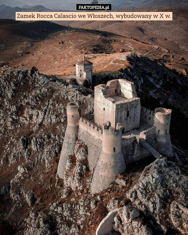 Zamek Rocca Calascio we Włoszech, wybudowany w X w. 
