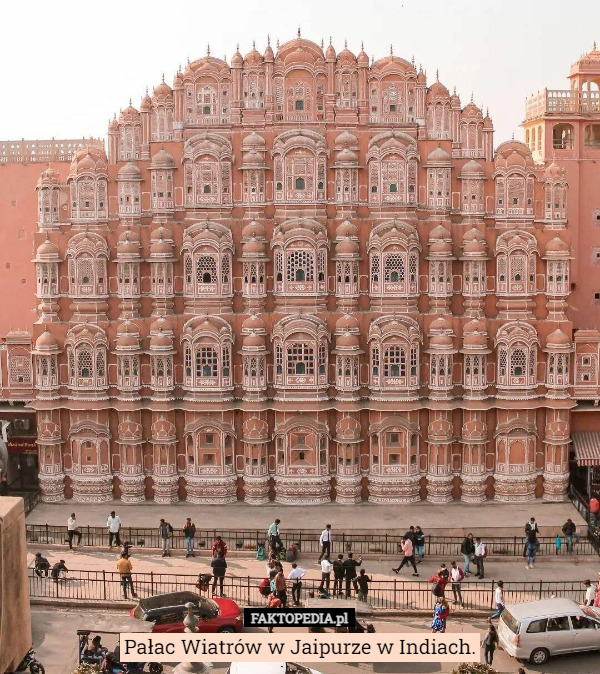 Pałac Wiatrów w Jaipurze w Indiach. 