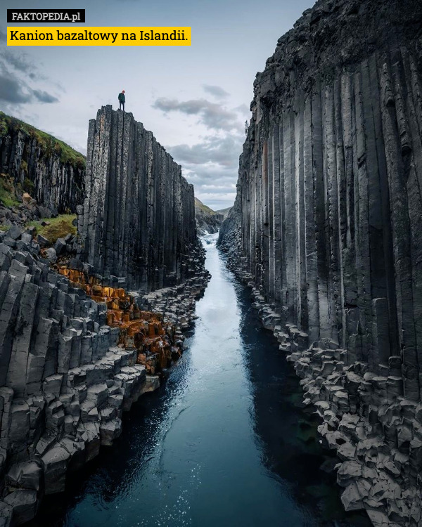 Kanion bazaltowy na Islandii. 