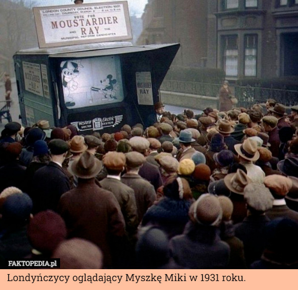 Londyńczycy oglądający Myszkę Miki w 1931 roku. 