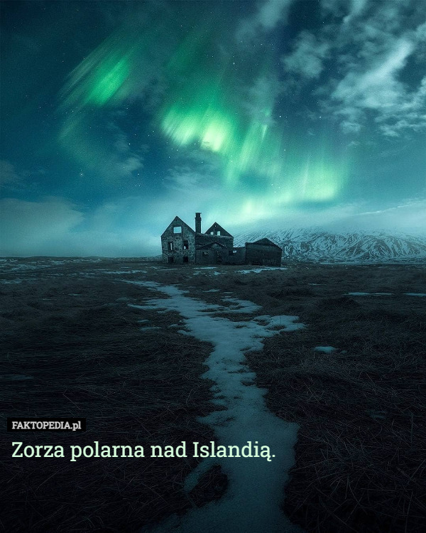 Zorza polarna nad Islandią. 