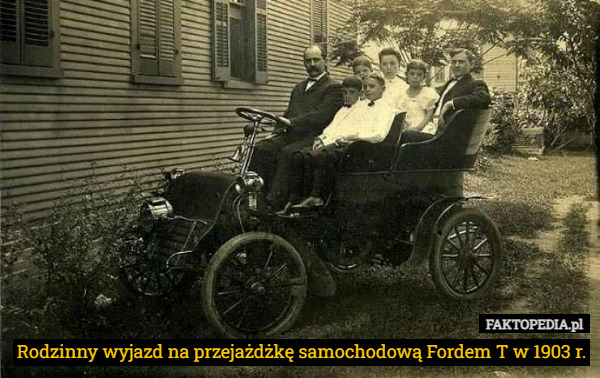 Rodzinny wyjazd na przejażdżkę samochodową Fordem T w 1903 r. 