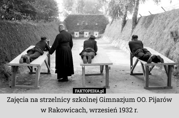 Zajęcia na strzelnicy szkolnej Gimnazjum OO. Pijarów w Rakowicach, wrzesień 1932 r. 